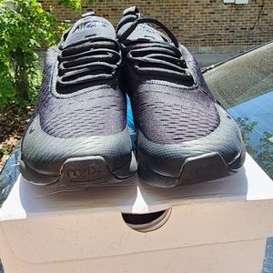 WOMENS AIR MAX 270 FLYNKNIT